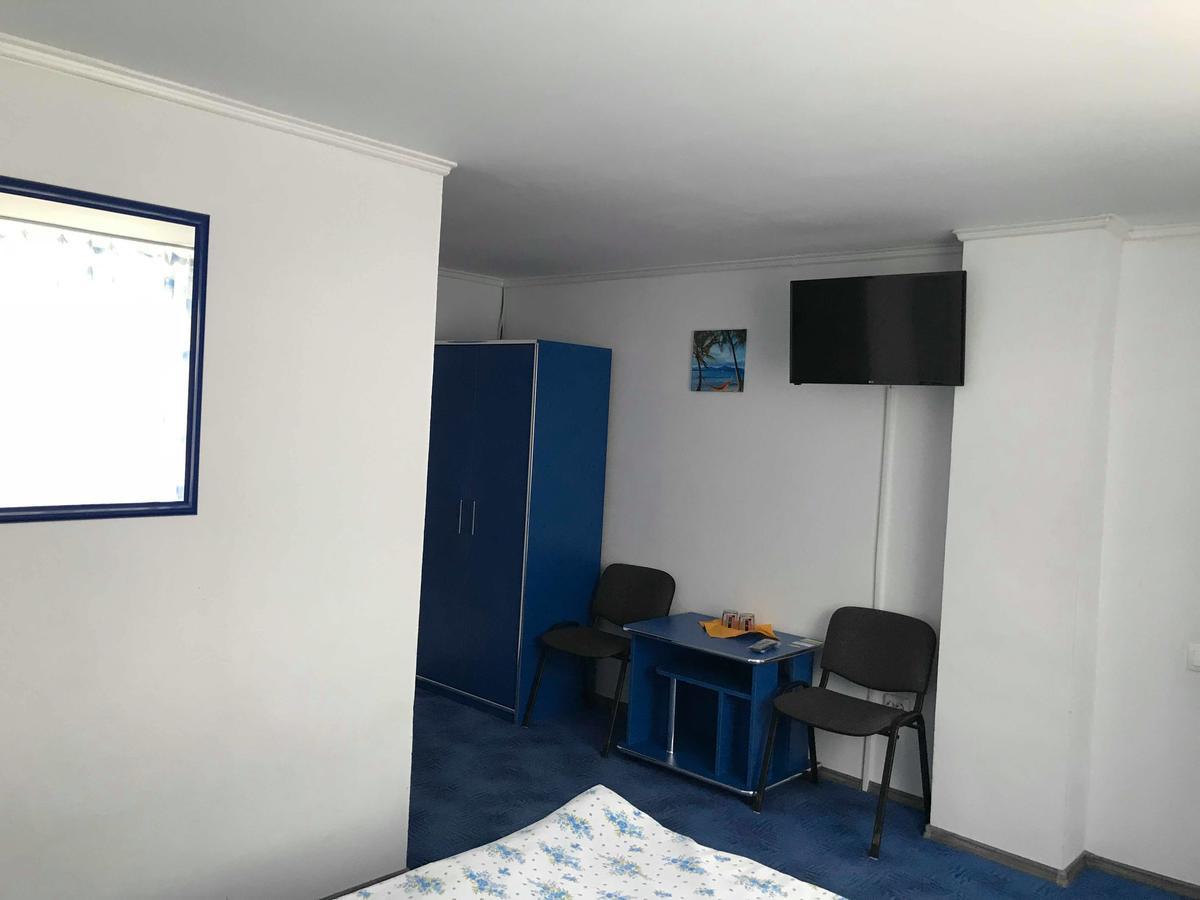 Vila Nina Hotel Azuga Buitenkant foto